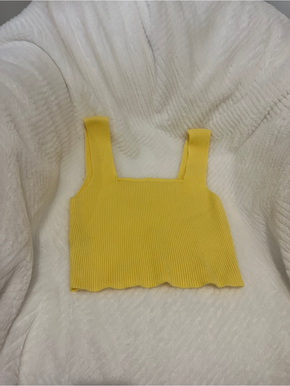 SHEIN Yellow Ribbed Square-Neck Crop Tank - Picture 2 of 2